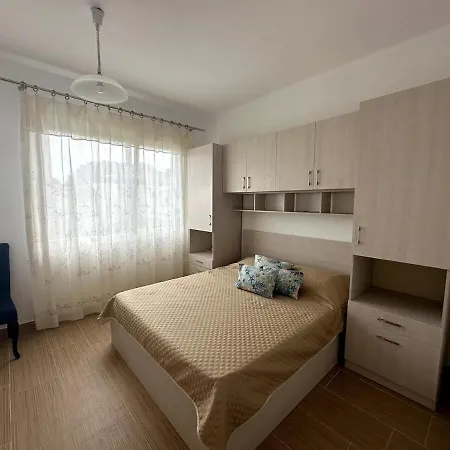 Apartament Artani